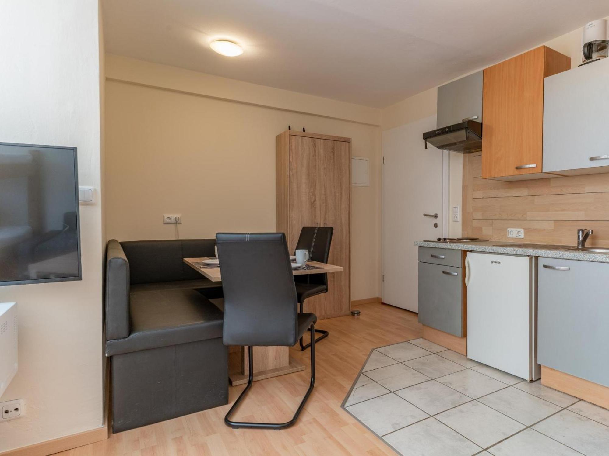 Town House Apartment Hopfgarten im Brixental Exterior photo